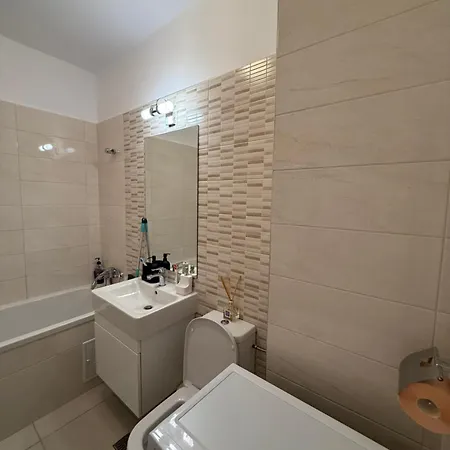 Apartament Carol Park *